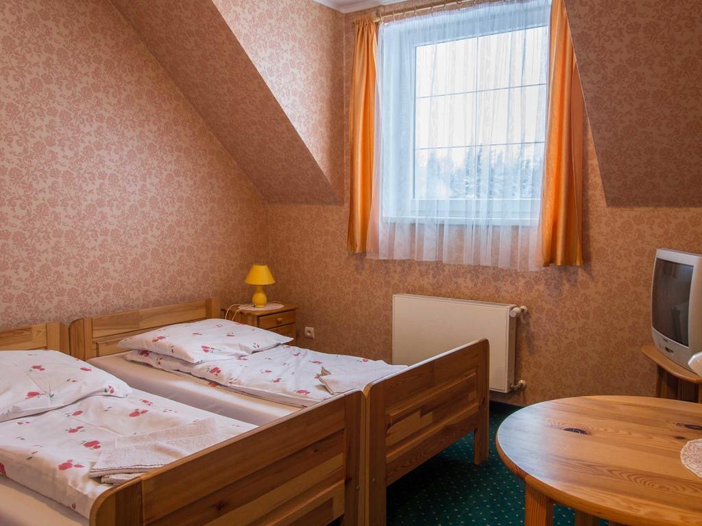Bed and Breakfast Marzenie à Przesieka Chambre photo