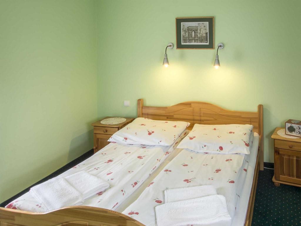 Bed and Breakfast Marzenie à Przesieka Chambre photo