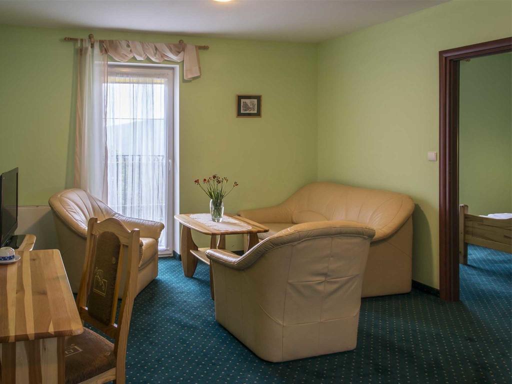 Bed and Breakfast Marzenie à Przesieka Chambre photo